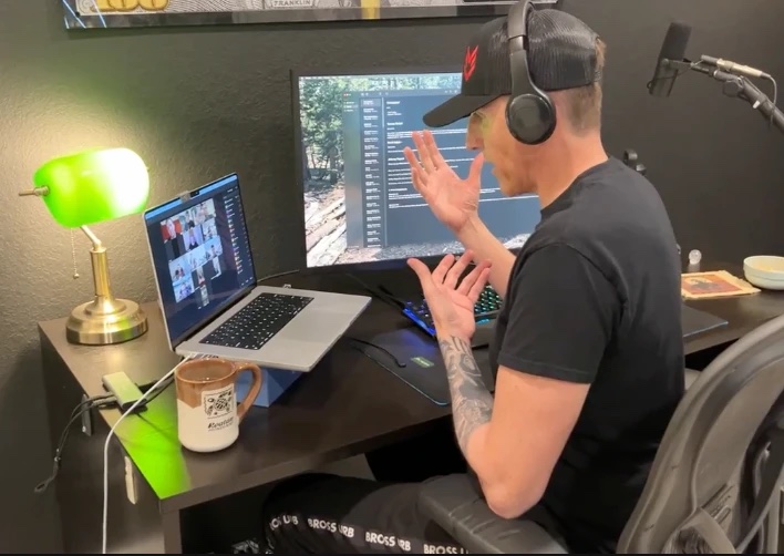 2 LIVE COACHING CALLS EVERY WEEK